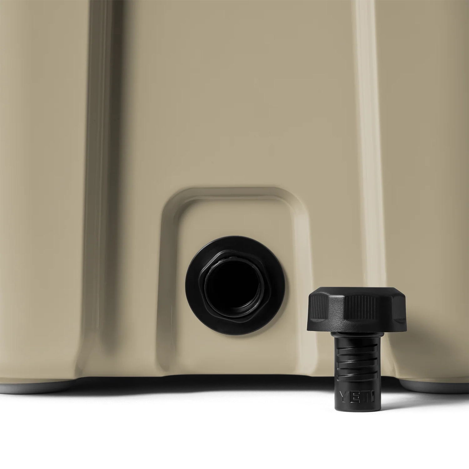 Yeti Roadie 24 Hard Cooler - Tan