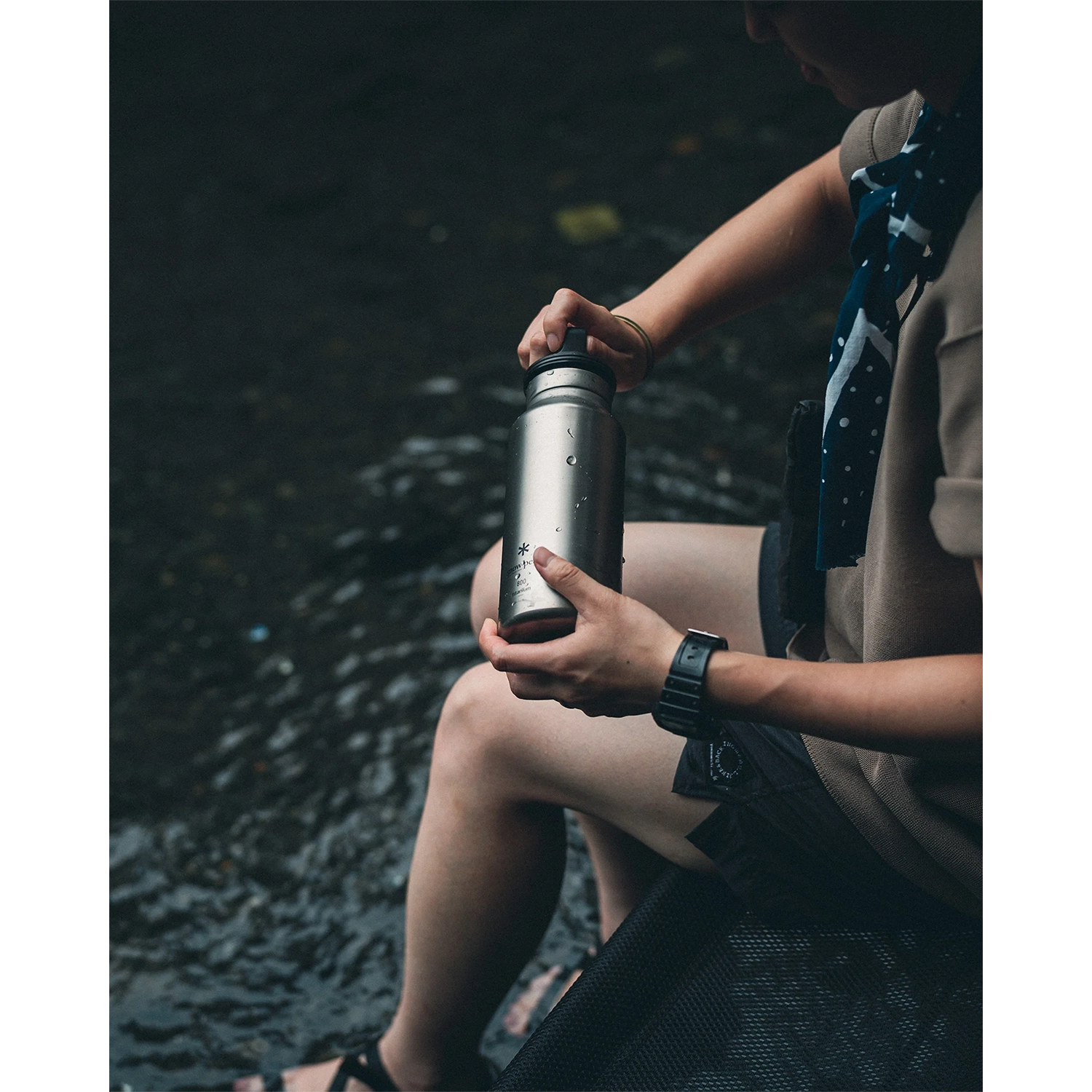 Snow Peak Titanium Aurora Bottle 800 - Titanium — view 5
