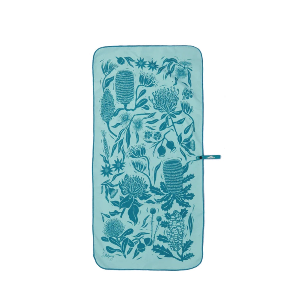 Mont Flora Microfibre Travel Towel — view 4
