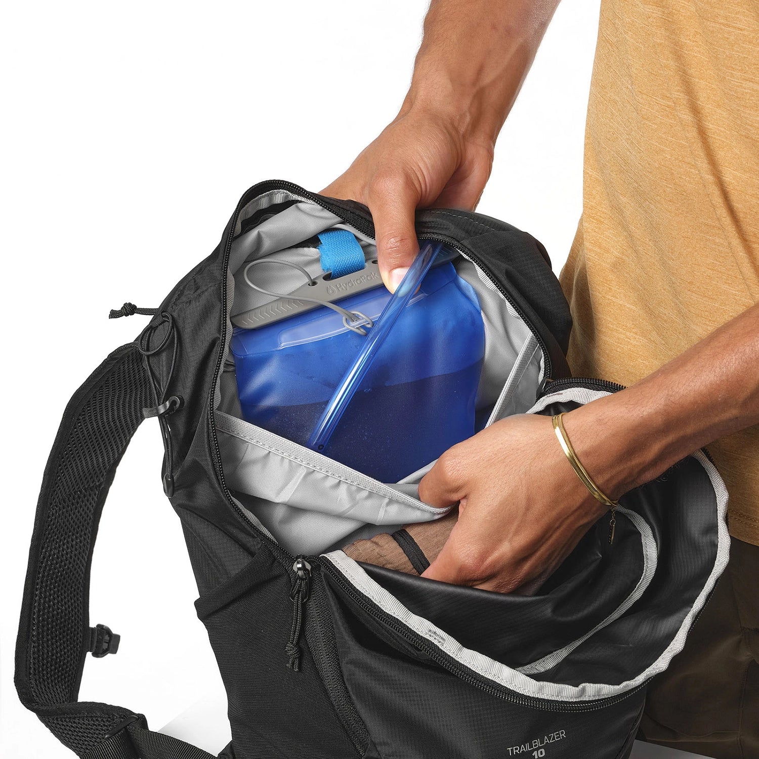Salomon Trailblazer 30L Everyday Backpack — view 3