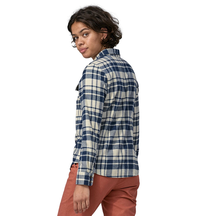 Patagonia Women's Long-Sleeved Organic Cotton Midweight Fjord Flannel Shirt - ICDY Detail 2