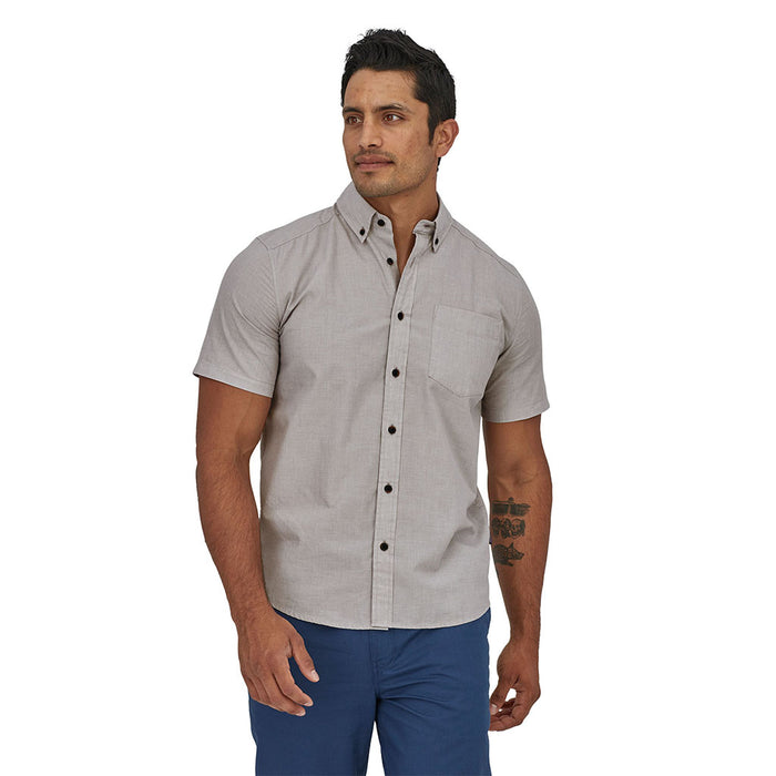 Patagonia Men's Daily Shirt CSGY model front