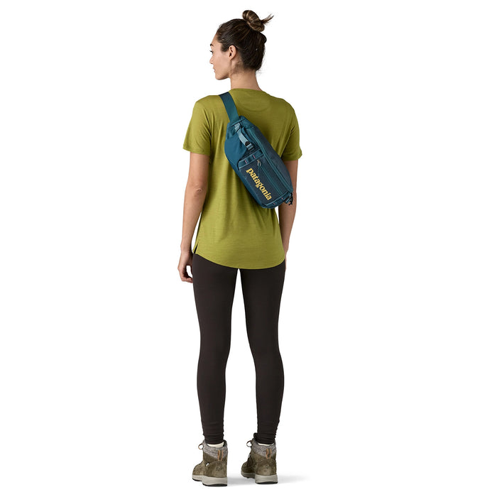 Patagonia Black Hole Waist Pack 5L - Berry Fig — view 7