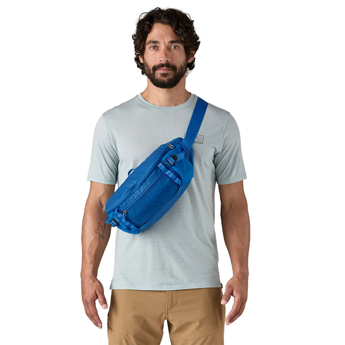 Patagonia Black Hole Waist Pack 5L - Berry Fig — view 2