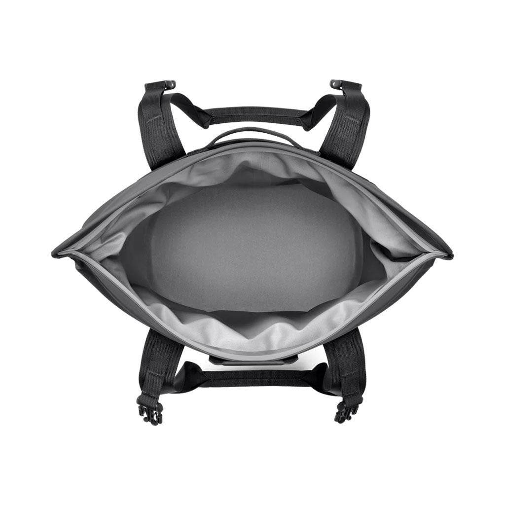 Yeti Hopper M15 Soft Cooler charcoal detail 7