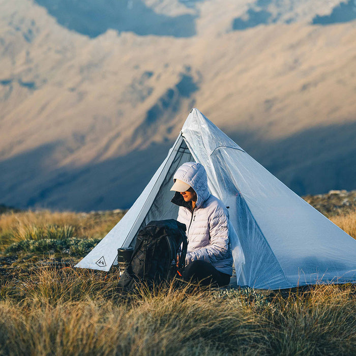 Hyperlite Mountain Gear MID 1 Three-Season Dyneema Tent lifestyle 1