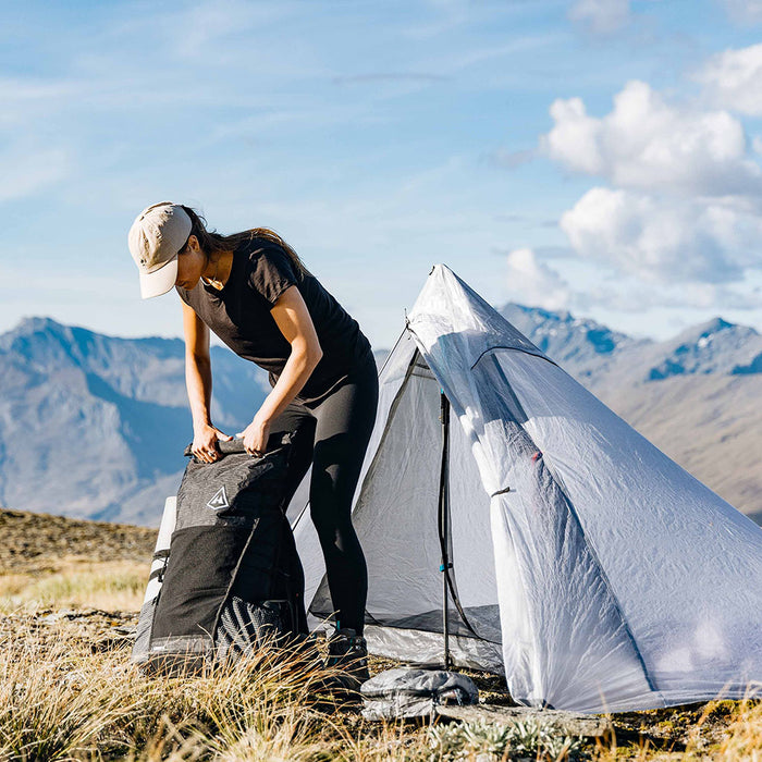 Hyperlite Mountain Gear MID 1 Three-Season Dyneema Tent lifestyle 3