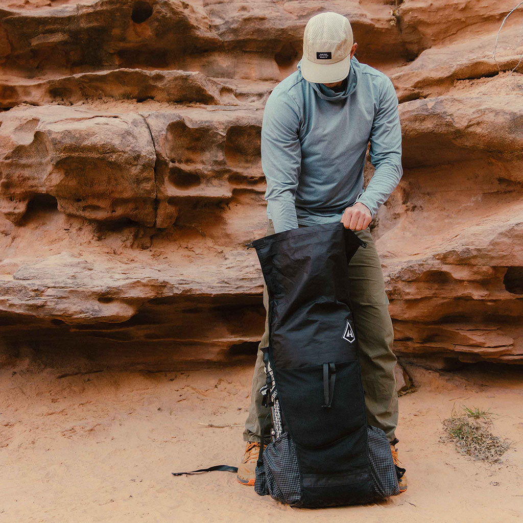 Hyperlite Mountain Gear Unbound (55L) lifestyle 2