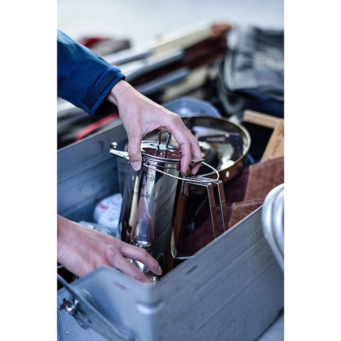 Snow Peak Classic Kettle 1.8L lifestyle 2