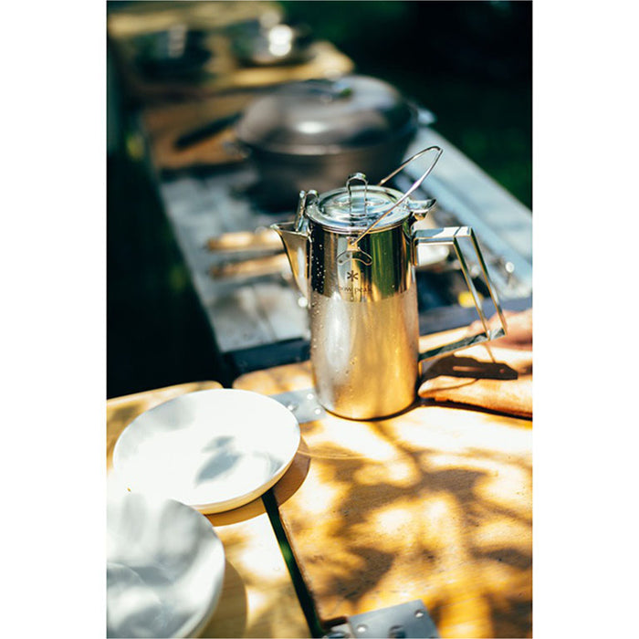 Snow Peak Classic Kettle 1.8L lifestyle 3