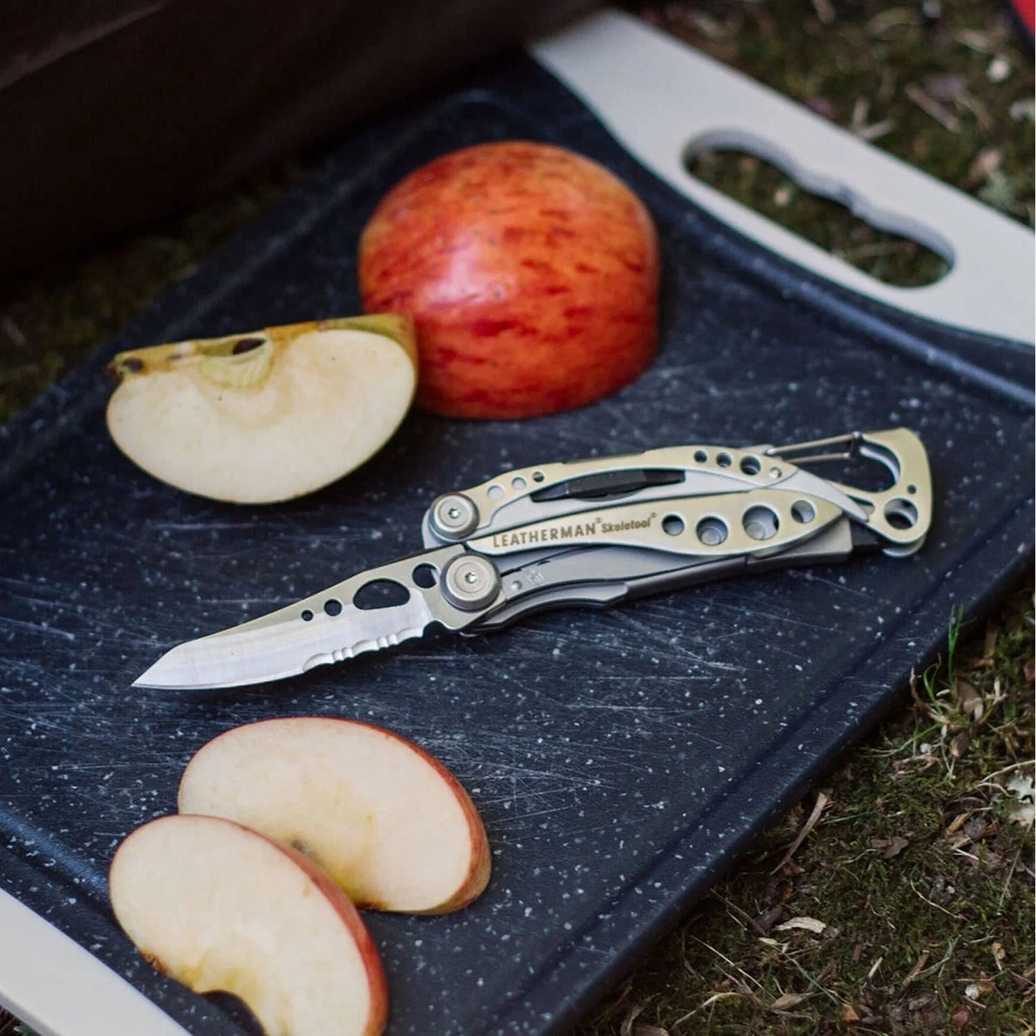 Leatherman Skeletool Multi-Tool - Stainless — view 5