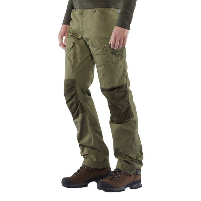 Fjallraven Men's Vidda Pro Vented Trousers Laurel Green / Deep Forest - Model Front