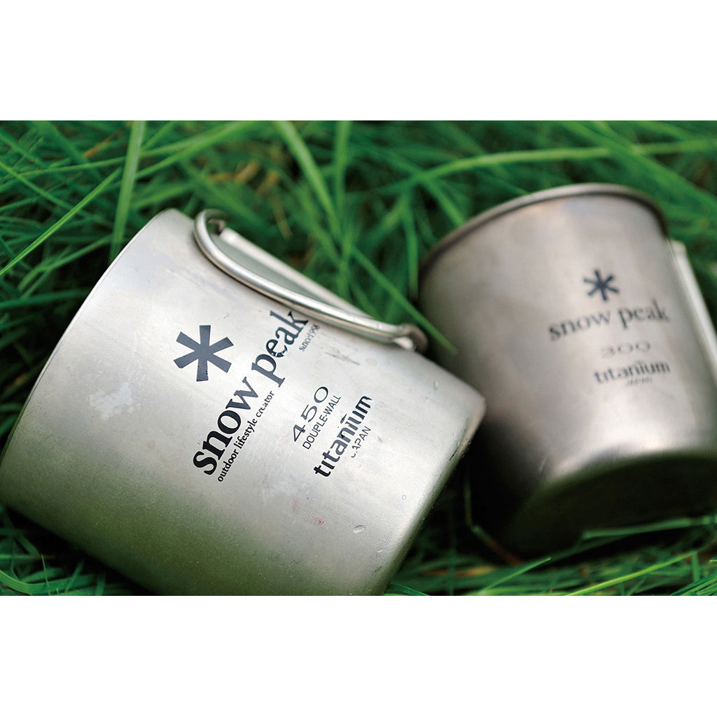 Snow Peak Titanium Double Wall Insulated Mug w/ Folding Handle - Lifestyle 01