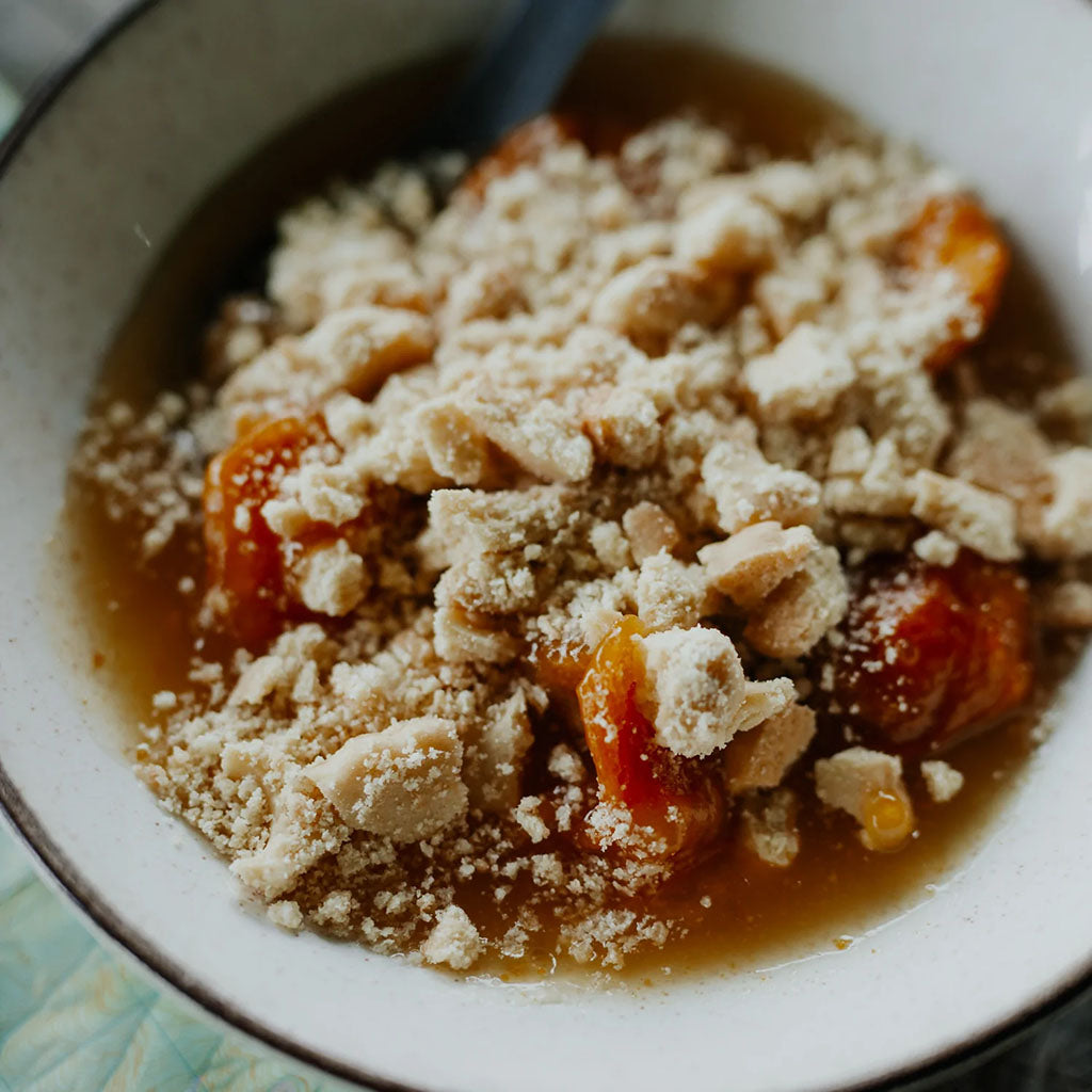 BackCountry Cuisine Freeze Dried Desserts - Regular Serve apricot crumble detail 2