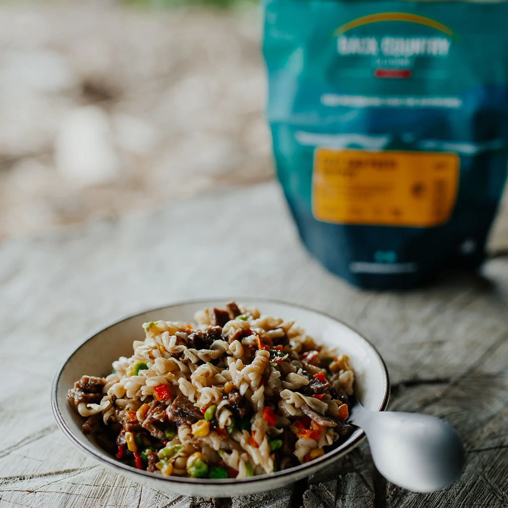 BackCountry Cuisine Freeze Dried Beef Meals - Regular Serve beef and pasta hotpot detail 1