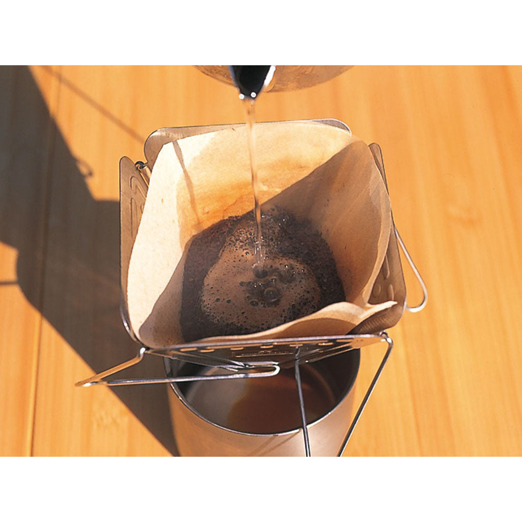 Snow Peak Collapsible Coffee Drip - lifestyle 2