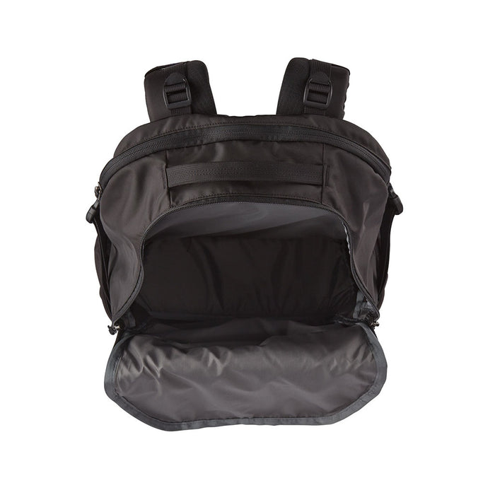 Patagonia Refugio Day Pack 30L - open 